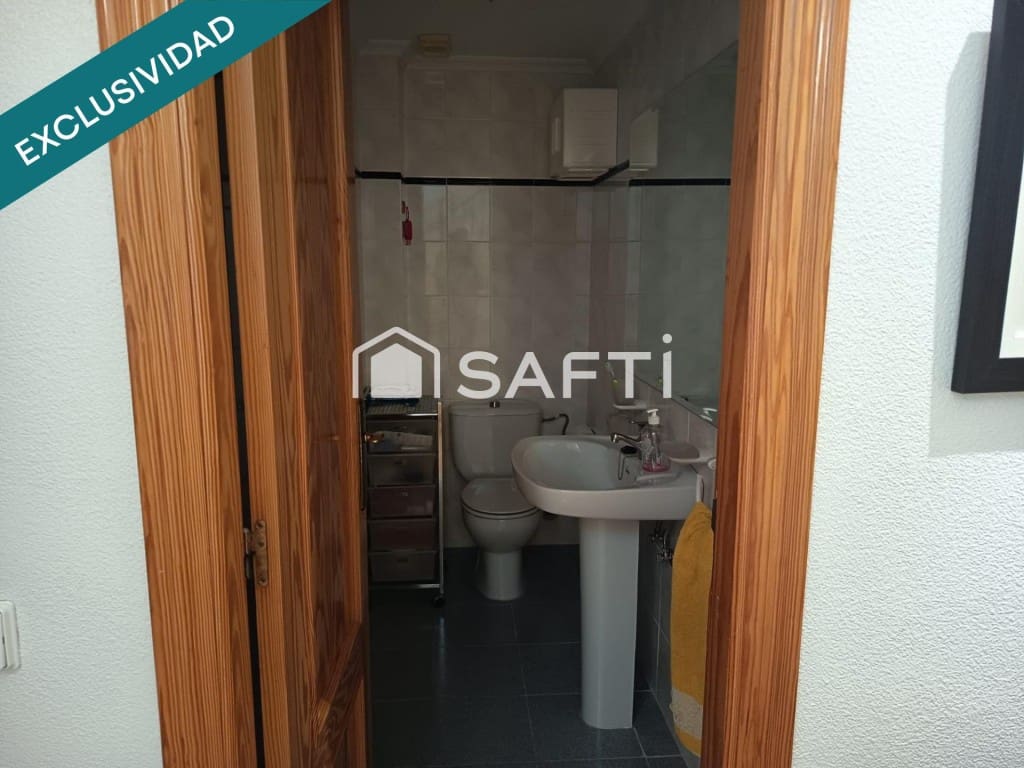5 bedroom Villa for sale in Petrel / Petrer with garage - € 294,000 (Ref: 10037162)