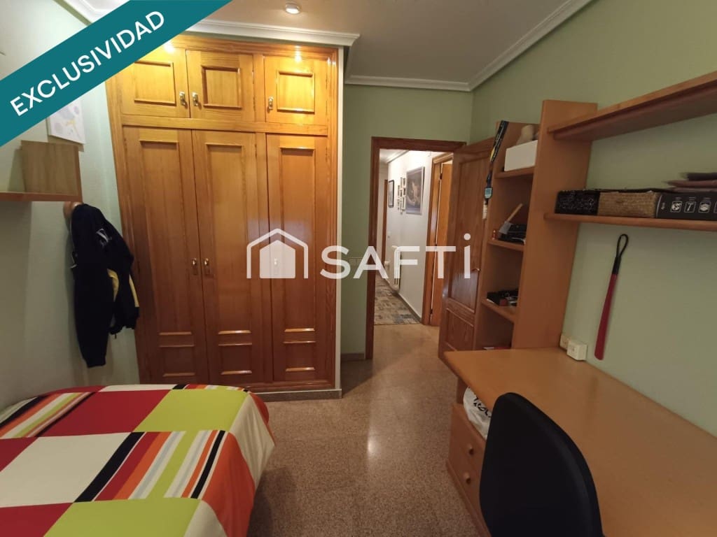 5 bedroom Villa for sale in Petrel / Petrer with garage - € 294,000 (Ref: 10037162)