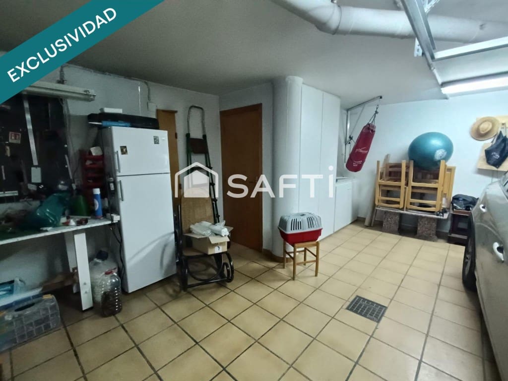 5 bedroom Villa for sale in Petrel / Petrer with garage - € 294,000 (Ref: 10037162)