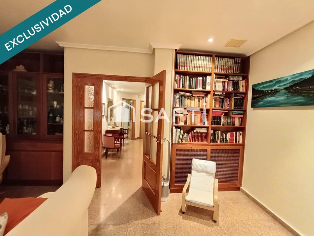 5 bedroom Villa for sale in Petrel / Petrer with garage - € 294,000 (Ref: 10037162)