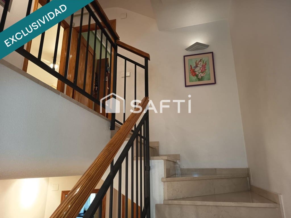 5 bedroom Villa for sale in Petrel / Petrer with garage - € 294,000 (Ref: 10037162)