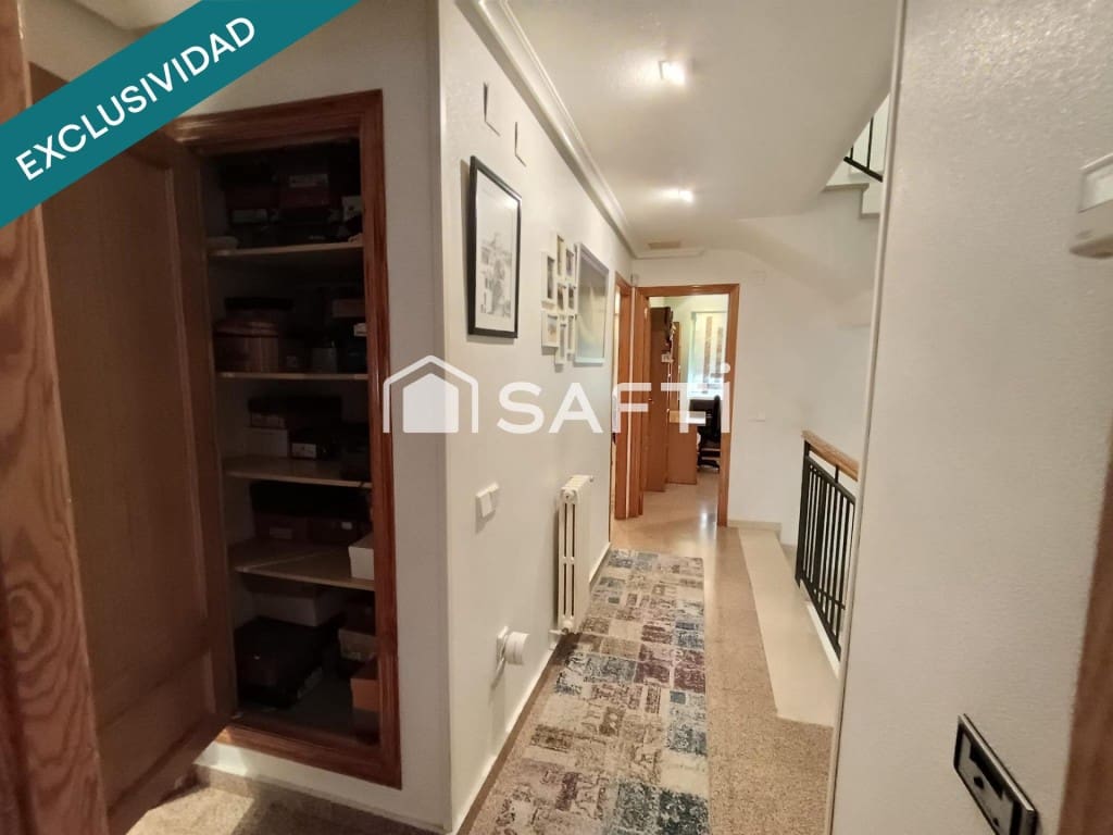 5 bedroom Villa for sale in Petrel / Petrer with garage - € 294,000 (Ref: 10037162)