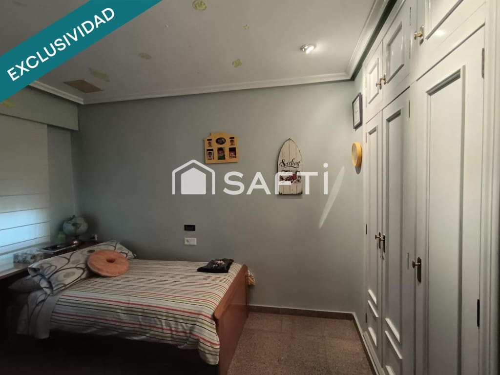 5 bedroom Villa for sale in Petrel / Petrer with garage - € 294,000 (Ref: 10037162)