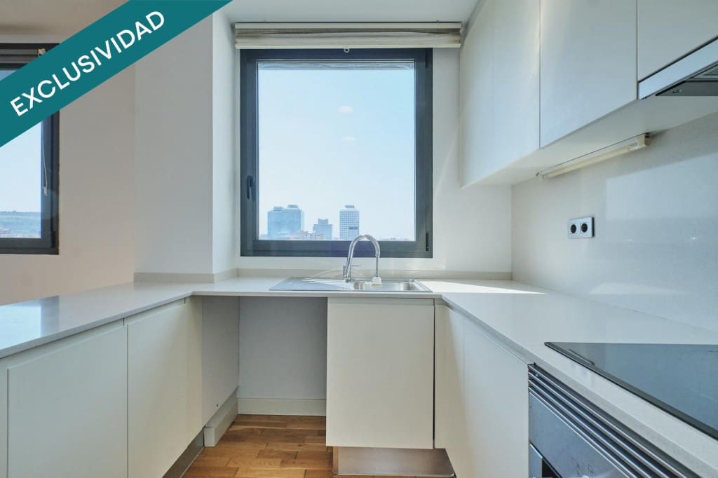 1 soverom Leilighet til salgs i Barcelona by med garasje - € 380 000 (Ref: 10040753)