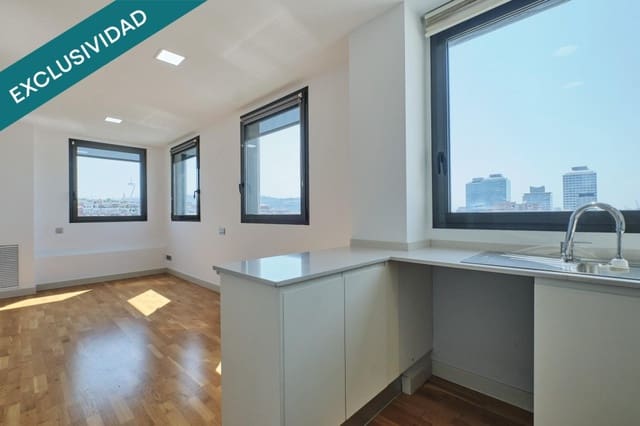 1 soverom Leilighet til salgs i La Marina de Port, Barcelona by med garasje - € 380 000 (Ref: 10040753)
