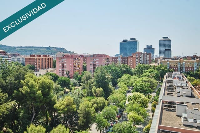 1 soverom Leilighet til salgs i La Marina de Port, Barcelona by med garasje - € 380 000 (Ref: 10040753)
