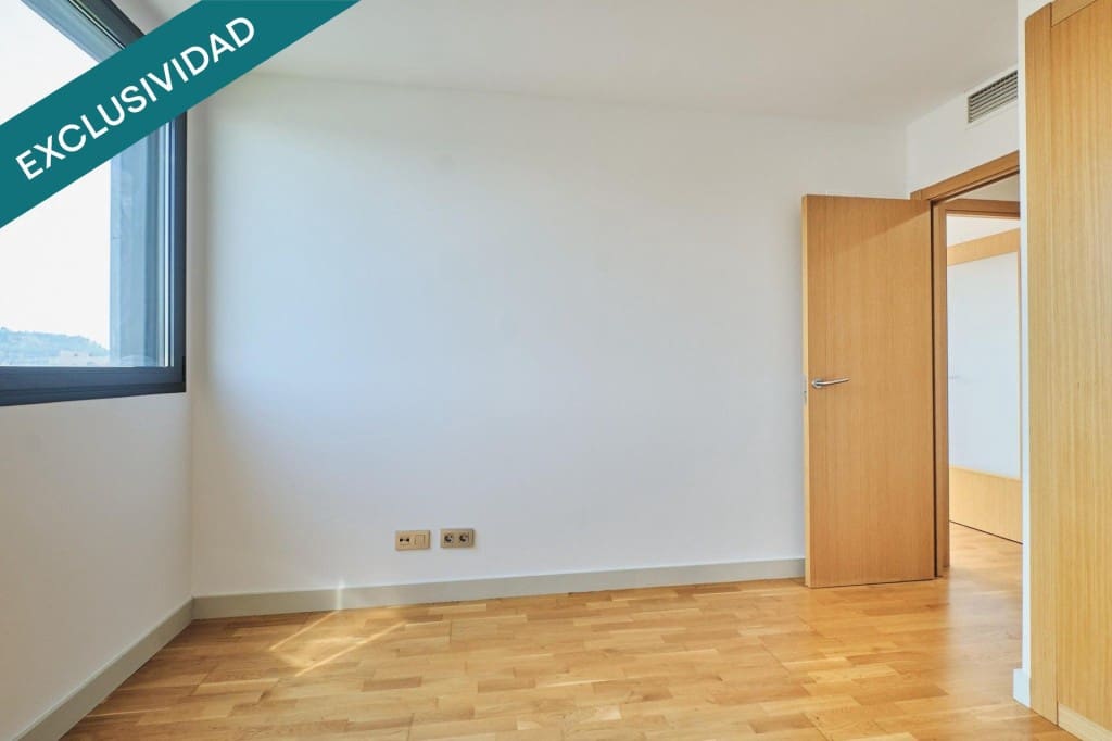 1 soverom Leilighet til salgs i Barcelona by med garasje - € 380 000 (Ref: 10040753)