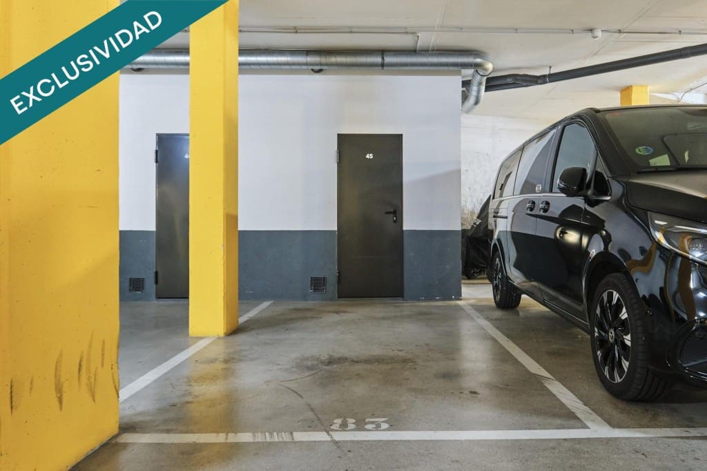 1 soverom Leilighet til salgs i Barcelona by med garasje - € 380 000 (Ref: 10040753)
