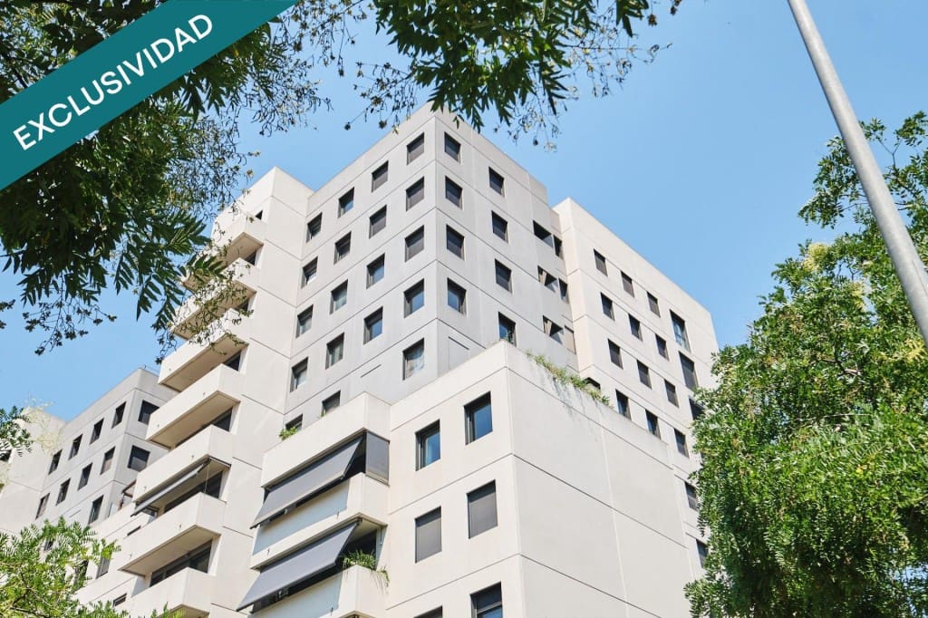 1 soverom Leilighet til salgs i Barcelona by med garasje - € 380 000 (Ref: 10040753)