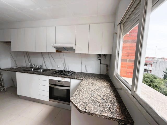 4 chambre Appartement à vendre à Malgrat de Mar - 220 000 € (Ref: 10040754)