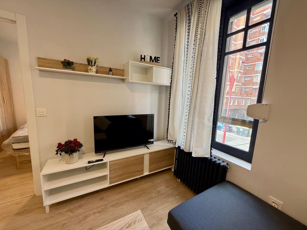 2 Zimmer Apartment zu vermieten in San Andres del Rabanedo - 600 € (Ref: 10040755)