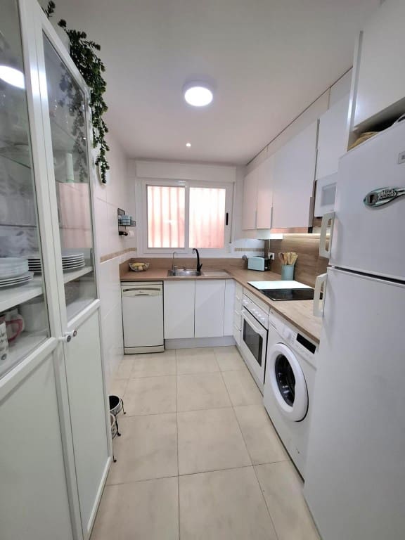 2 slaapkamer Appartement te koop in Oropesa  met zwembad garage - € 177.000 (Ref: 10040761)