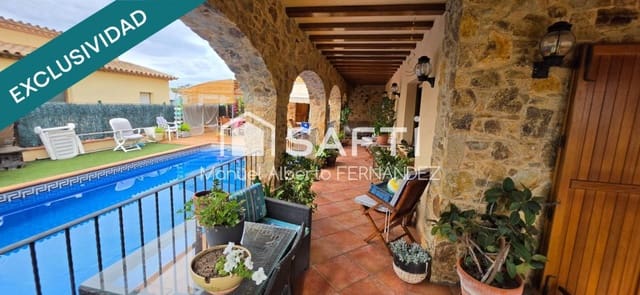 6 bedroom Villa for sale in Blanes with pool garage - € 725,000 (Ref: 10042707)