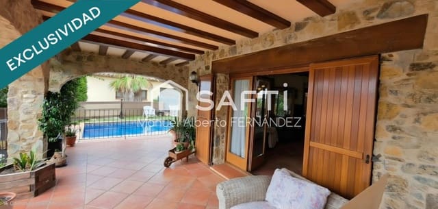 6 bedroom Villa for sale in Blanes with pool garage - € 725,000 (Ref: 10042707)