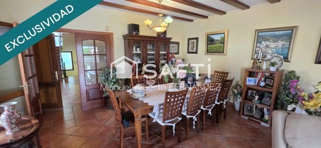 6 bedroom Villa for sale in Blanes with pool garage - € 725,000 (Ref: 10042707)