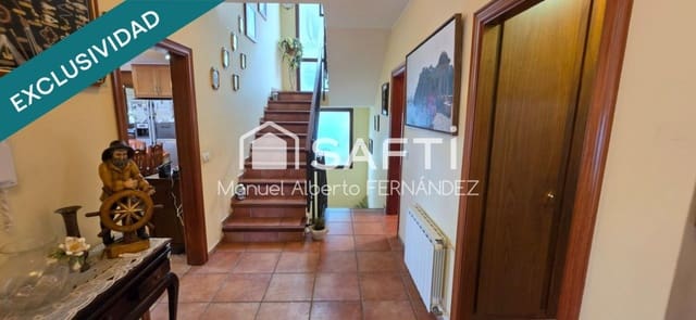 6 bedroom Villa for sale in Blanes with pool garage - € 725,000 (Ref: 10042707)