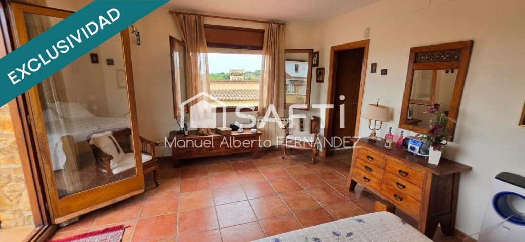 6 bedroom Villa for sale in Blanes with pool garage - € 725,000 (Ref: 10042707)