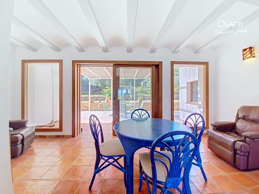 Chalet de 3 habitaciones en La Sella en venta con piscina garaje - 690.000 € (Ref: 10042709)