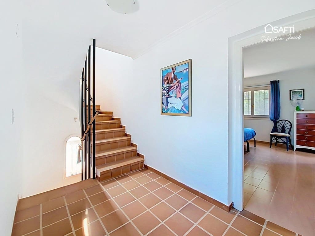Chalet de 3 habitaciones en La Sella en venta con piscina garaje - 690.000 € (Ref: 10042709)