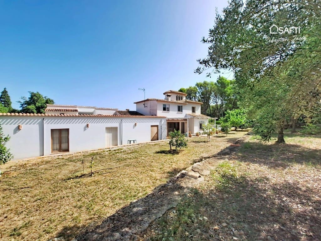 Chalet de 3 habitaciones en La Sella en venta con piscina garaje - 690.000 € (Ref: 10042709)