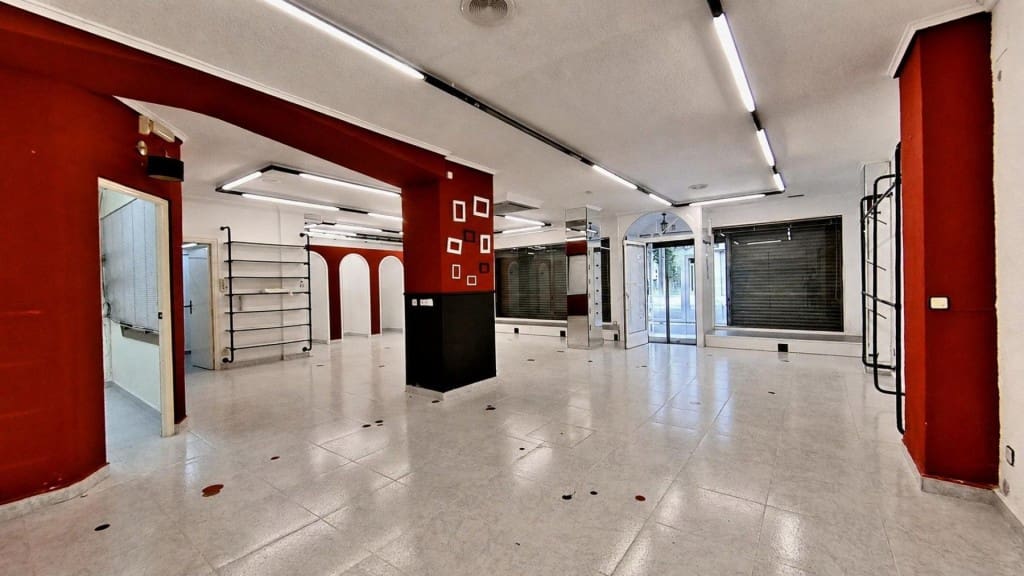 Kaupallinen myytävänä paikassa Elda - 105 000 € (Ref: 10044733)