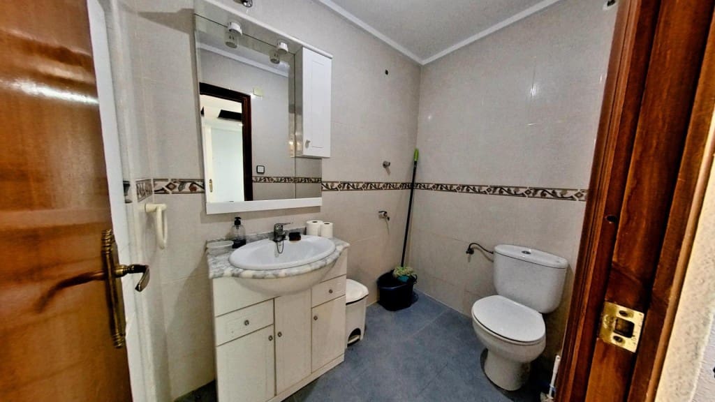 Kaupallinen myytävänä paikassa Elda - 105 000 € (Ref: 10044733)