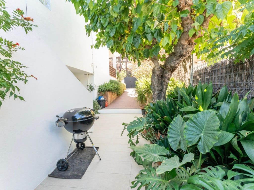 3 chambre Villa/Maison à vendre à Vallromanes avec piscine garage - 722 000 € (Ref: 10044734)