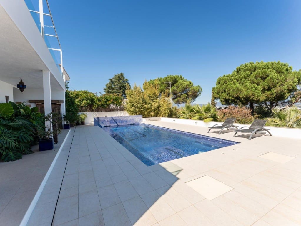 3 chambre Villa/Maison à vendre à Vallromanes avec piscine garage - 722 000 € (Ref: 10044734)