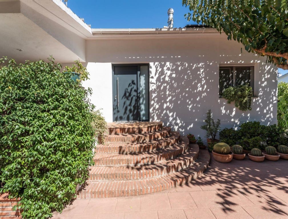 3 chambre Villa/Maison à vendre à Vallromanes avec piscine garage - 722 000 € (Ref: 10044734)