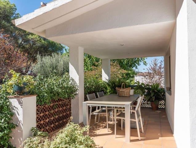 3 chambre Villa/Maison à vendre à Vallromanes avec piscine garage - 722 000 € (Ref: 10044734)