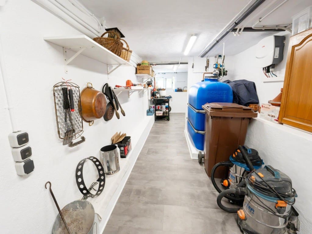 3 chambre Villa/Maison à vendre à Vallromanes avec piscine garage - 722 000 € (Ref: 10044734)