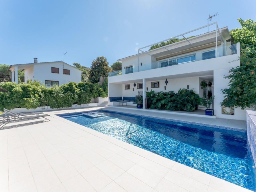 3 chambre Villa/Maison à vendre à Vallromanes avec piscine garage - 722 000 € (Ref: 10044734)