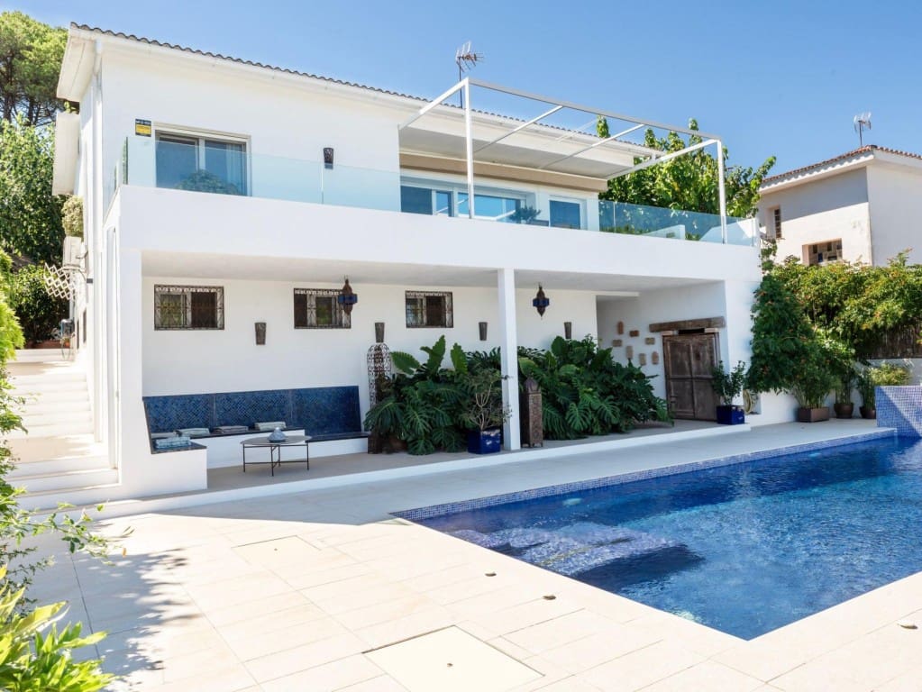 3 chambre Villa/Maison à vendre à Vallromanes avec piscine garage - 722 000 € (Ref: 10044734)
