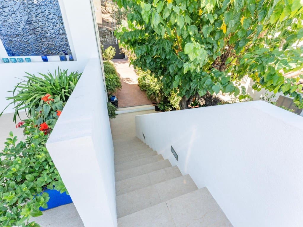 3 chambre Villa/Maison à vendre à Vallromanes avec piscine garage - 722 000 € (Ref: 10044734)