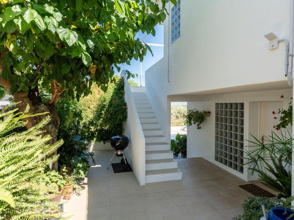 3 chambre Villa/Maison à vendre à Vallromanes avec piscine garage - 722 000 € (Ref: 10044734)