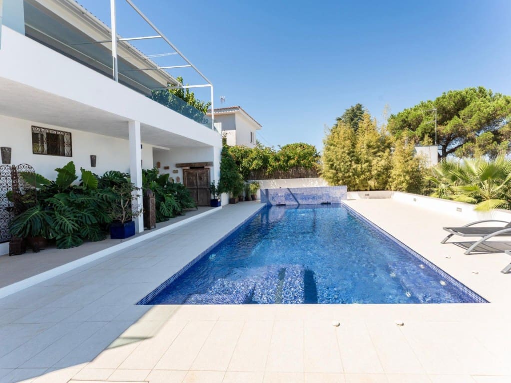 3 chambre Villa/Maison à vendre à Vallromanes avec piscine garage - 722 000 € (Ref: 10044734)