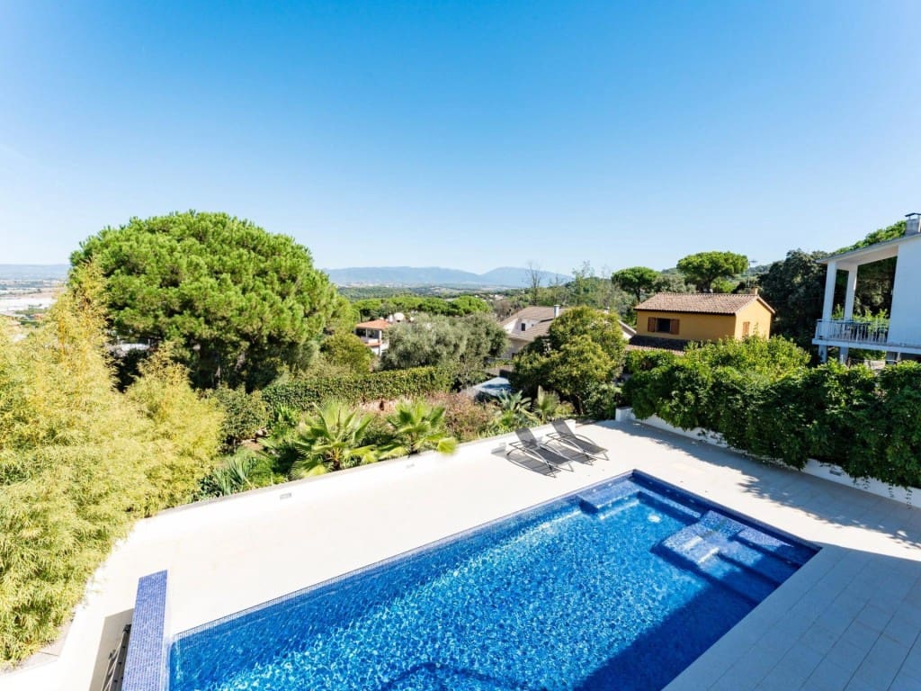 3 chambre Villa/Maison à vendre à Vallromanes avec piscine garage - 722 000 € (Ref: 10044734)