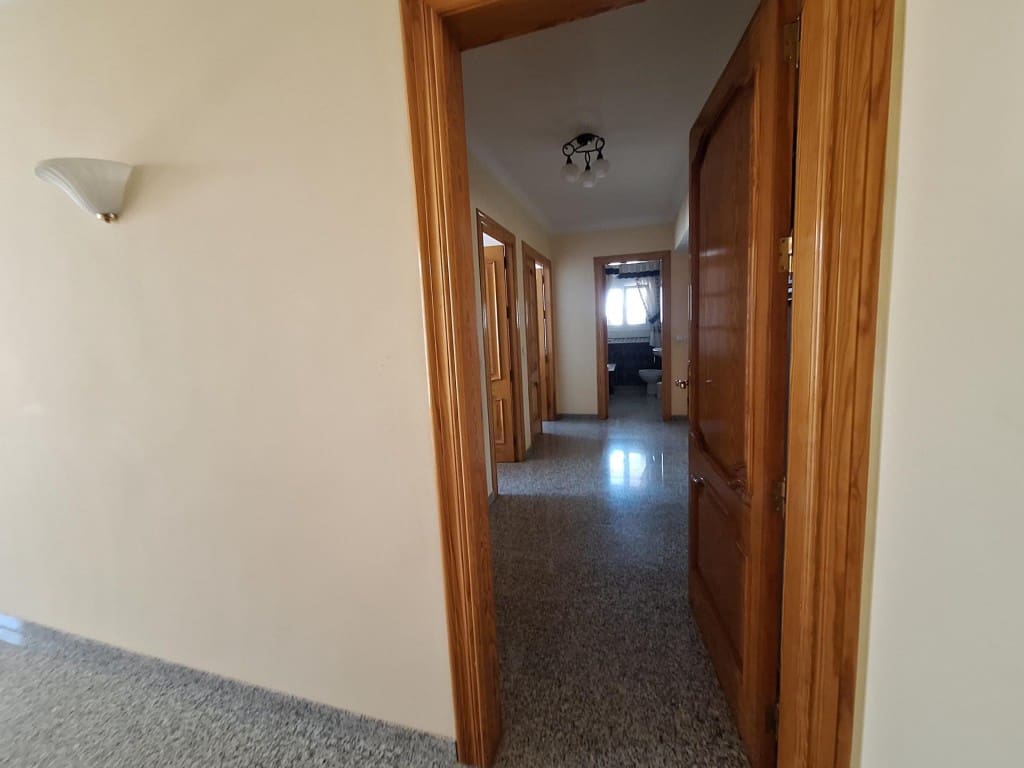 8 bedroom Villa for sale in Oria with garage - € 499,000 (Ref: 10044737)