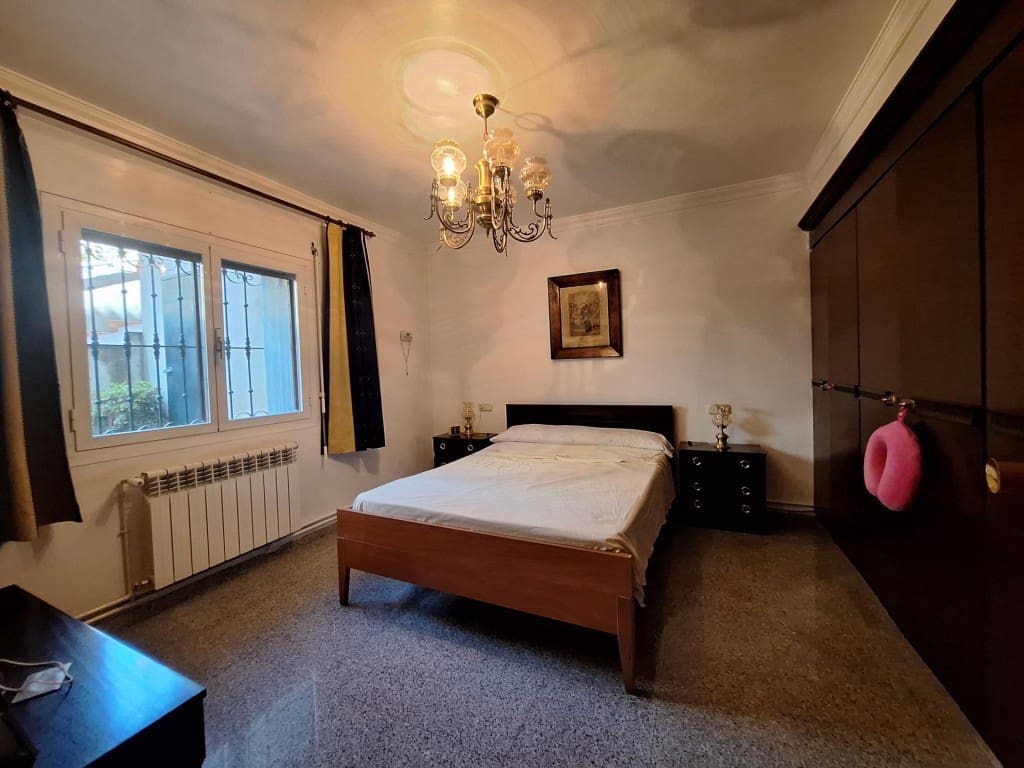 8 bedroom Villa for sale in Oria with garage - € 499,000 (Ref: 10044737)