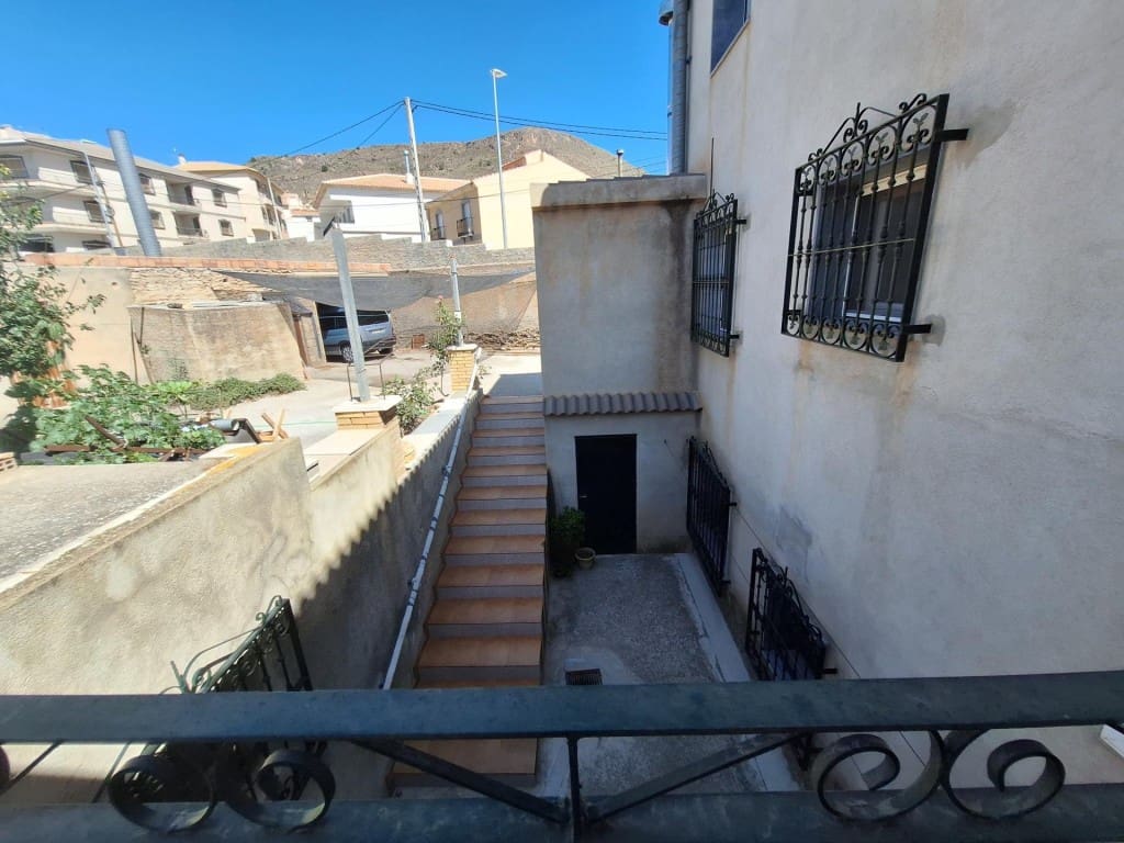 8 bedroom Villa for sale in Oria with garage - € 499,000 (Ref: 10044737)