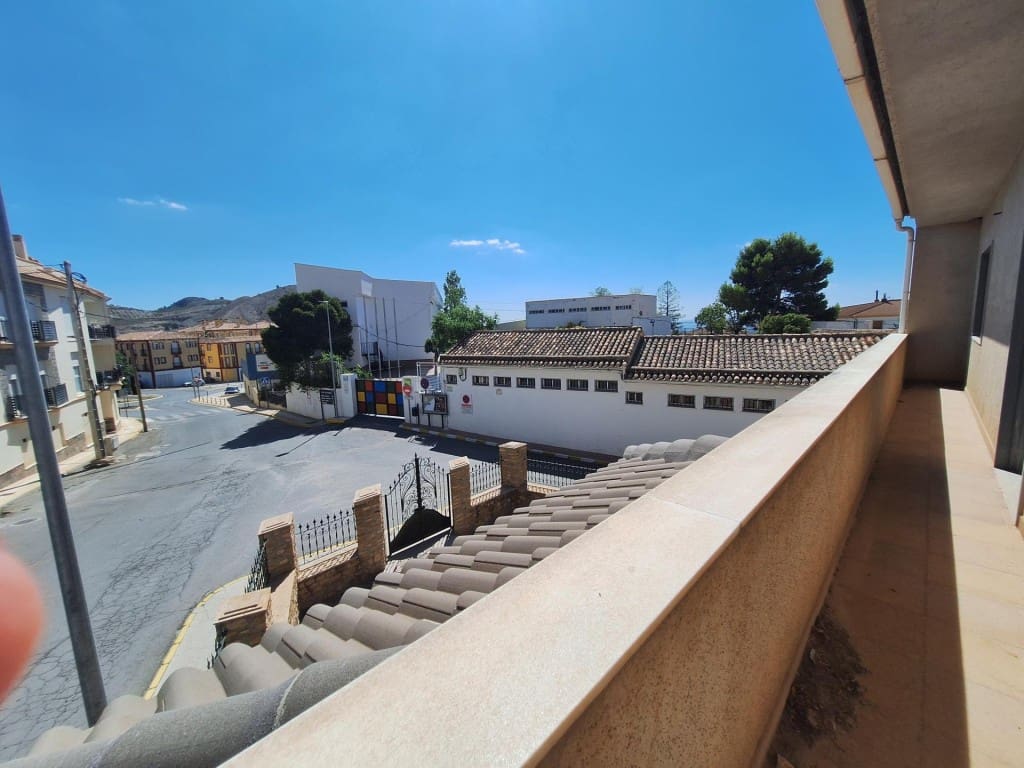 8 bedroom Villa for sale in Oria with garage - € 499,000 (Ref: 10044737)