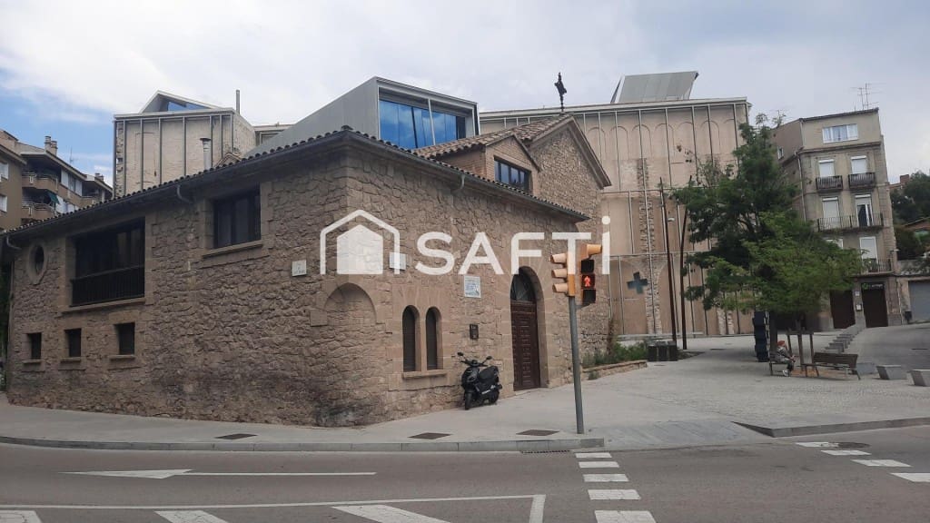 Office for sale in Manresa - € 475,000 (Ref: 10044738)