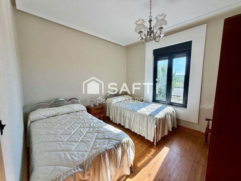 5 bedroom Villa for sale in Villarejo de Orbigo - € 119,000 (Ref: 10044740)