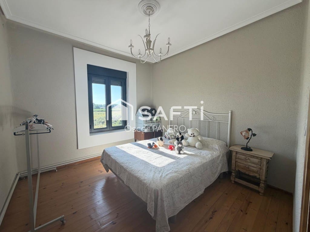 5 bedroom Villa for sale in Villarejo de Orbigo - € 119,000 (Ref: 10044740)