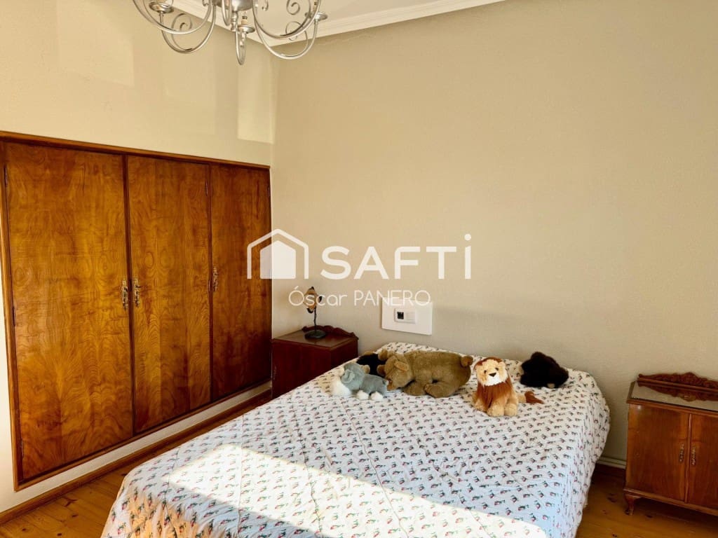5 bedroom Villa for sale in Villarejo de Orbigo - € 119,000 (Ref: 10044740)