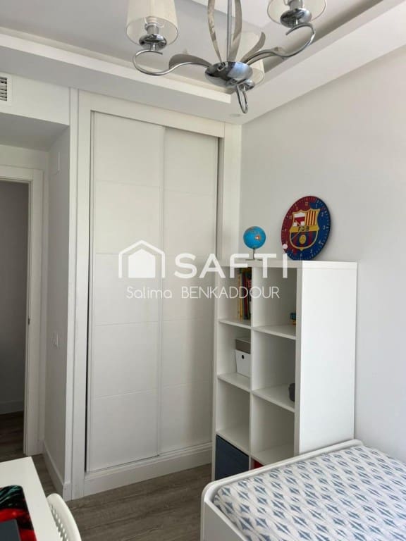 Appartement de 3 chambres à louer à Valence ville avec piscine garage - 2 500 € (Ref: 10044741)