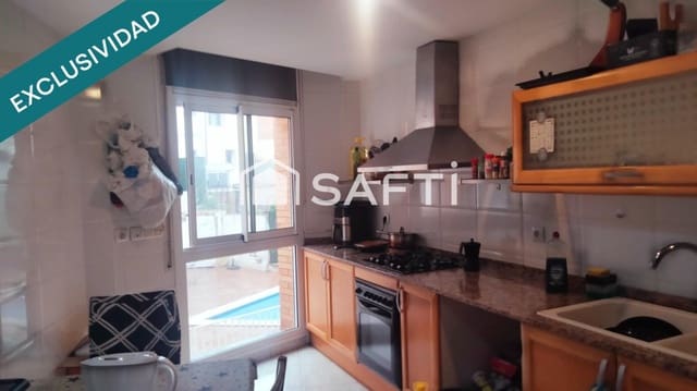 3 chambre Villa/Maison Mitoyenne à vendre à Els Hostalets de Pierola avec piscine garage - 280 000 € (Ref: 10047049)