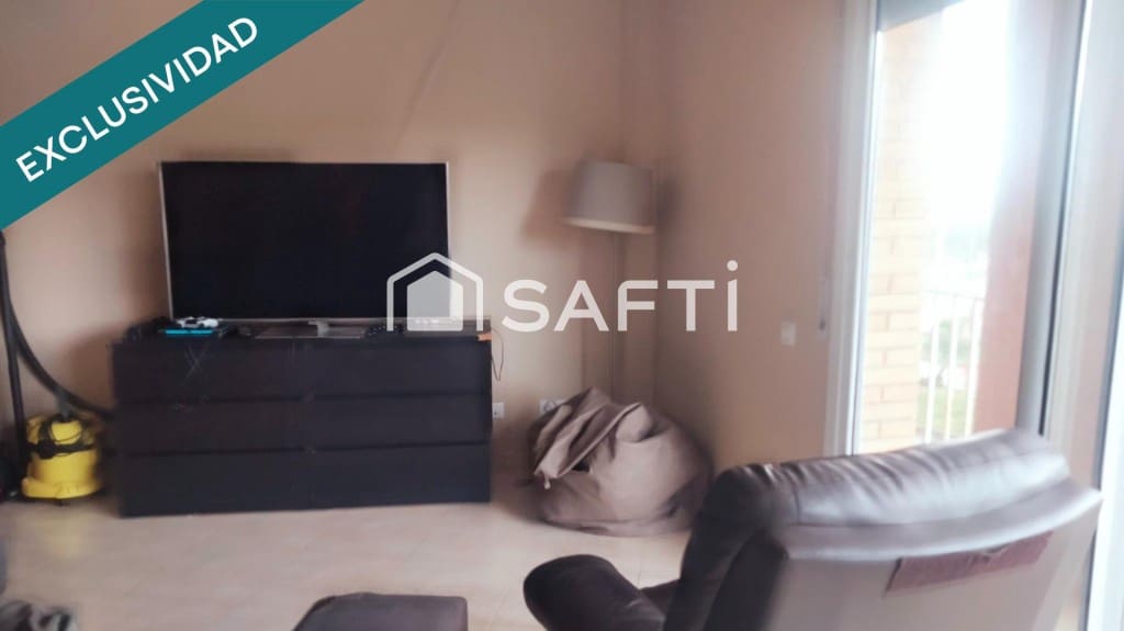 3 chambre Villa/Maison Mitoyenne à vendre à Els Hostalets de Pierola avec piscine garage - 280 000 € (Ref: 10047049)