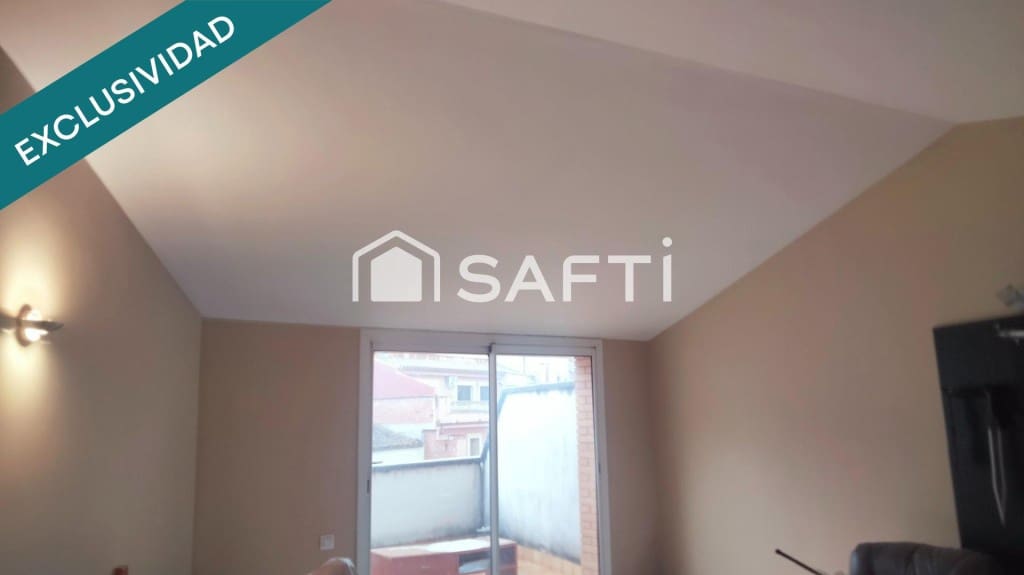 3 chambre Villa/Maison Mitoyenne à vendre à Els Hostalets de Pierola avec piscine garage - 280 000 € (Ref: 10047049)