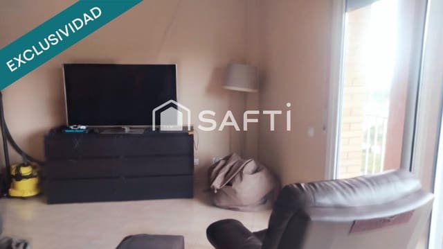 3 chambre Villa/Maison Mitoyenne à vendre à Els Hostalets de Pierola avec piscine garage - 280 000 € (Ref: 10047049)